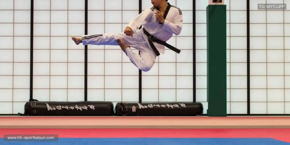 🎉【互动狂欢】弹幕刷屏，竞猜赢取球星签名！